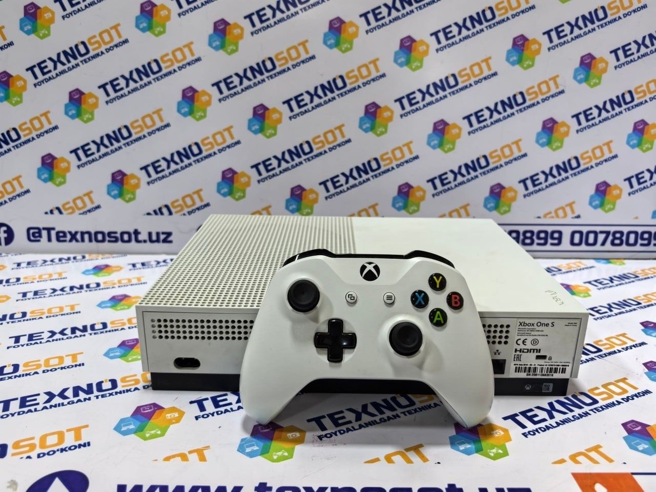 Продается X-BOX ONE S