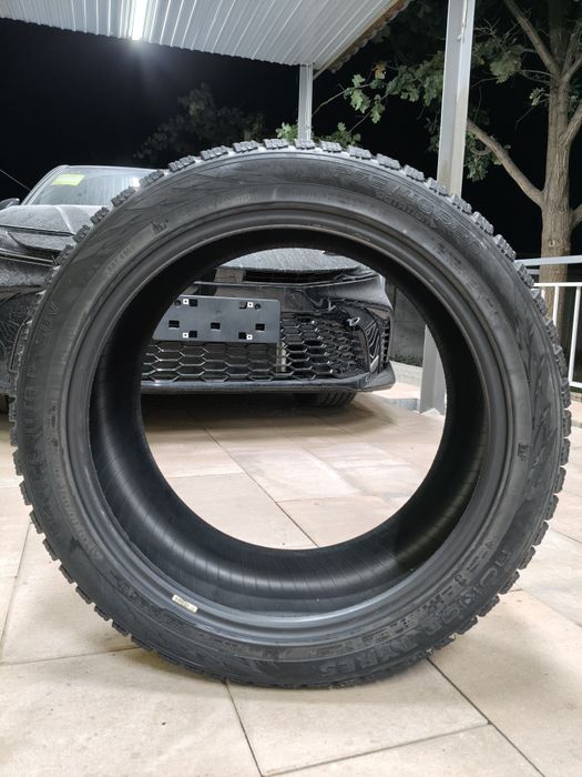 Зимние шины R20 275/40