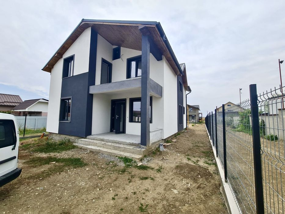 Casă de vânzare, la 10 minute de Slatina direct de la proprietar