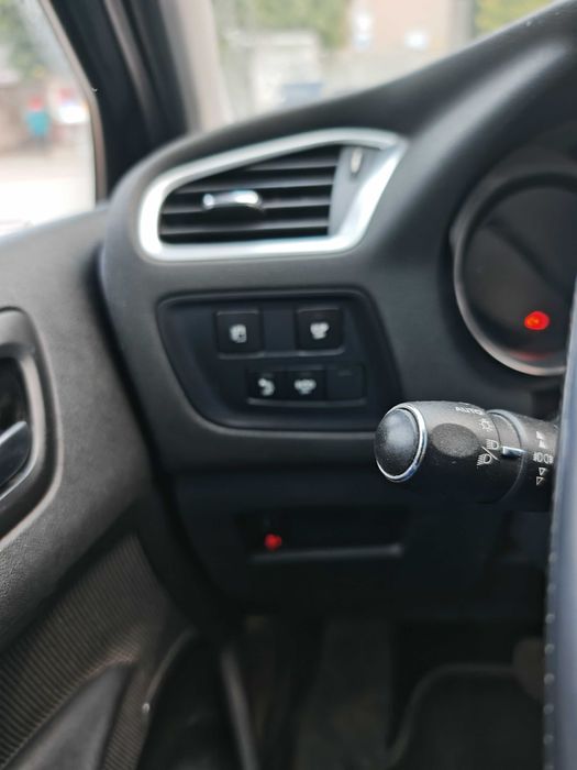 Продавам  автомобил CITROEN  C4 1.6 EHDI 2012 Дизел  euro 5