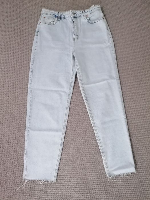 Дънки  МОМ чисто нови