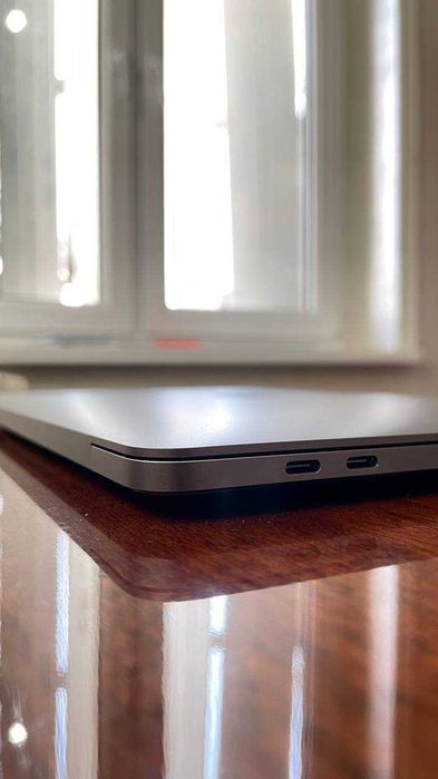 Macbook pro M1 8/256