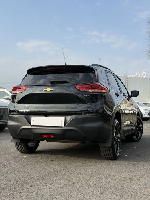 Shevrolet Tracker 2 LS 2023 ideal