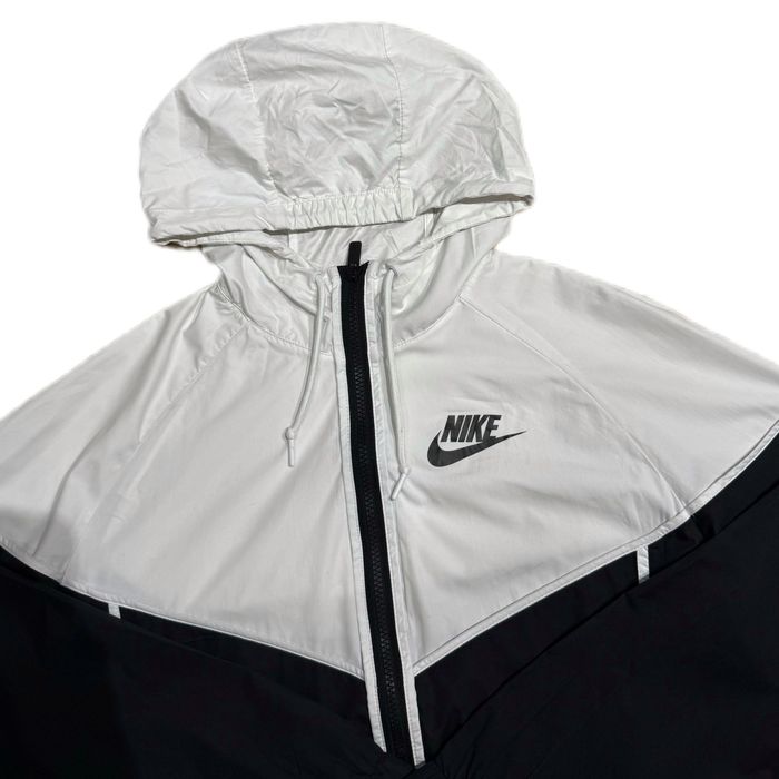 Дамска ветровка Nike Sportswear Windrunner | L размер