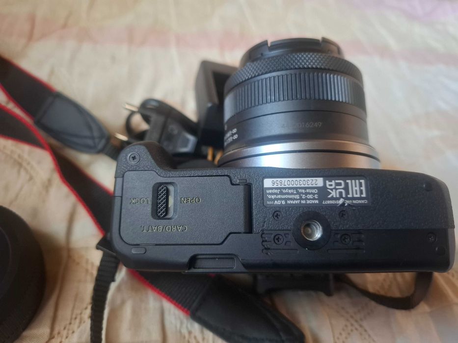 Фотоапарат Canon R50,почти нов