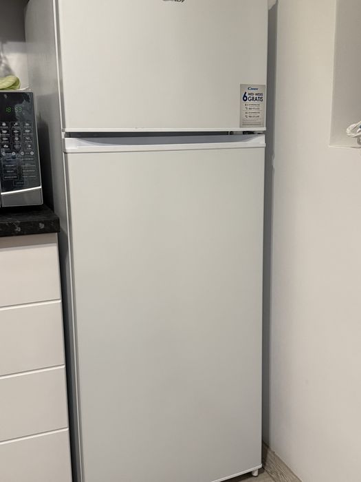 Frigider cu 2 usi Candy 204 l inaltime 143 cm ALB