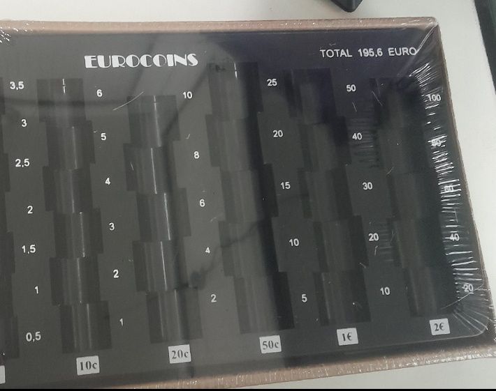Монетник  за евро монети