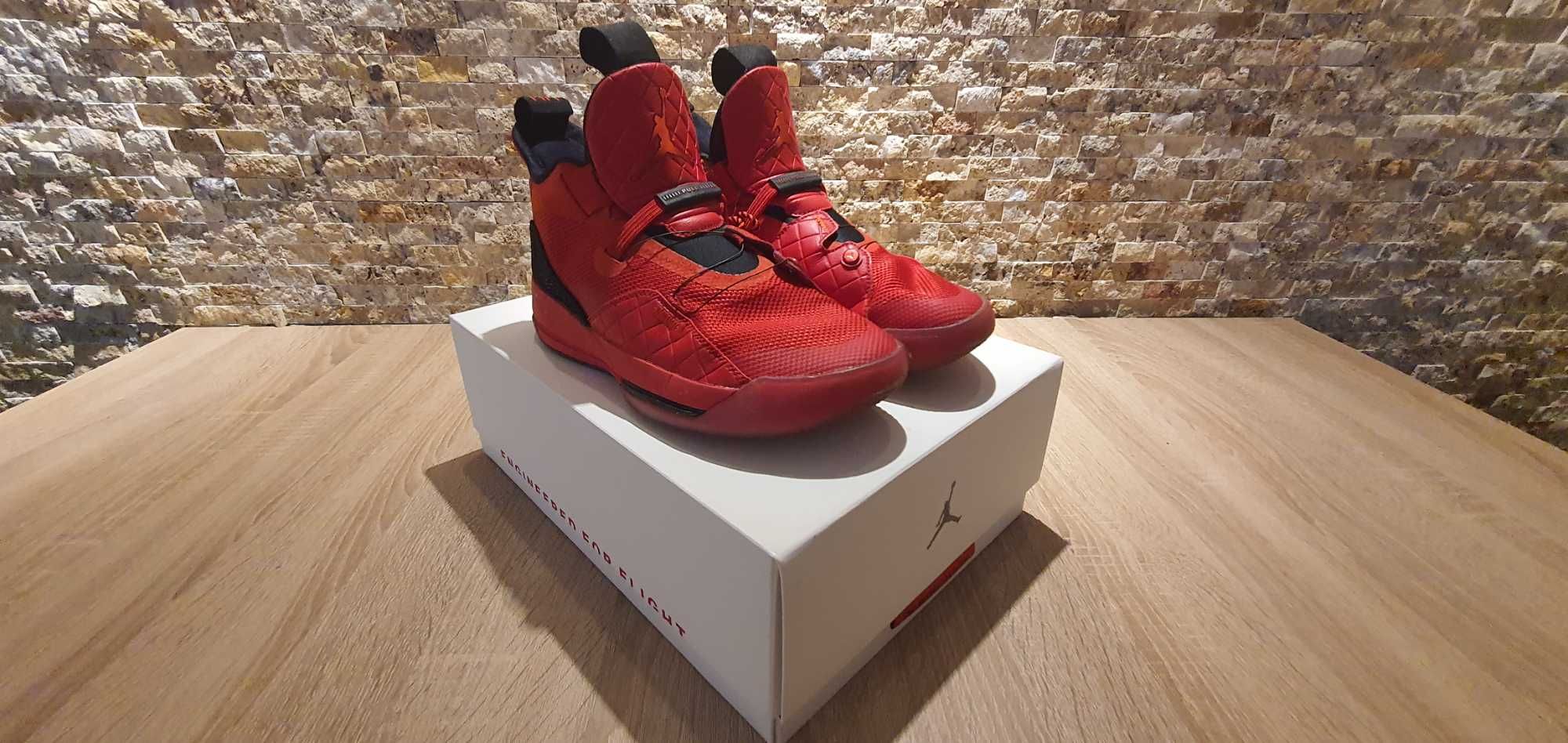 NIKE - Jordan 33 University Red обувки