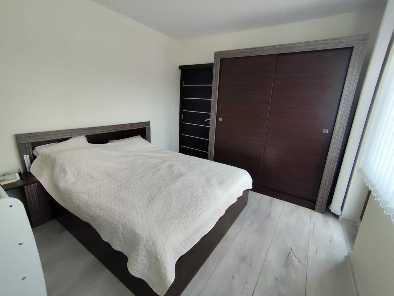 Продава се Тристаен апартамент в Добрич, Център - 100 кв.м за 1199 €/кв.м - Снимка #11