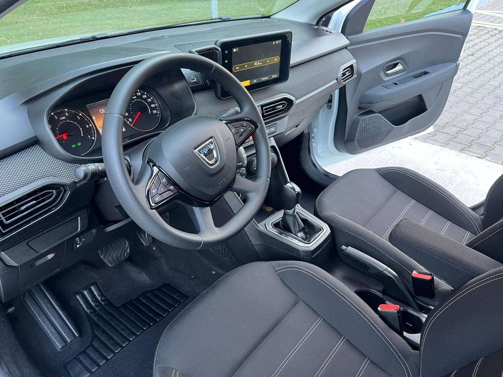 Dacia Logan 2022 Automată 1.0 TCE 90 CP Km 10.000