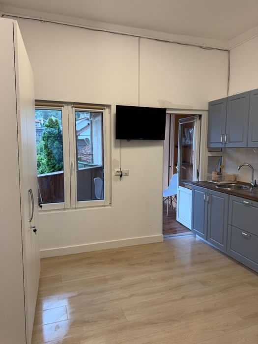 Apartament 2 camere, complet mobilat, proaspat renovat, strada Lunga