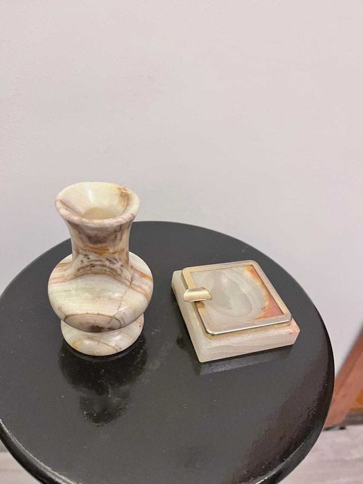 Set doua obiecte din onix bibelouri bibelou scrumiera