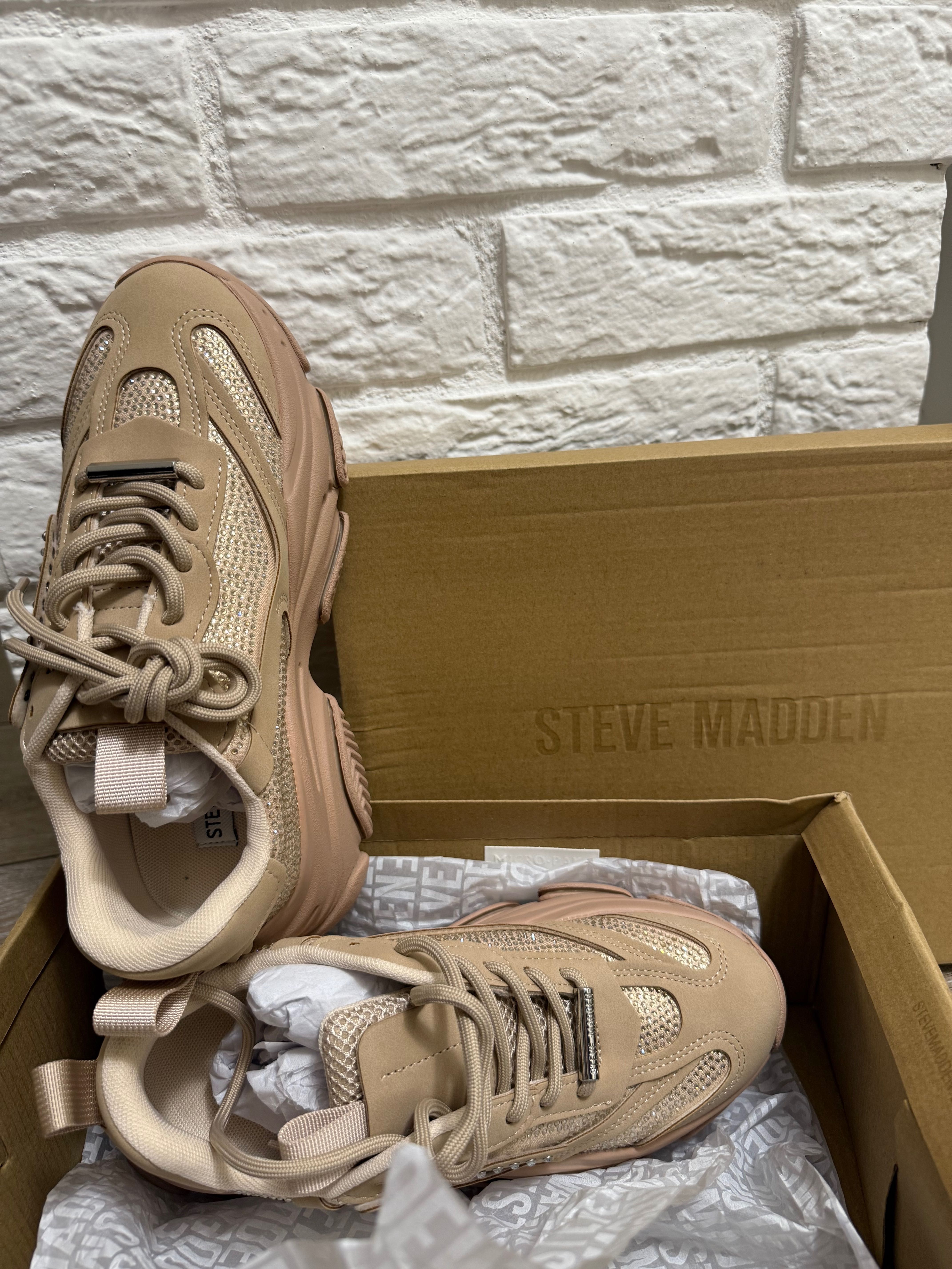 Сникърси Steve Madden