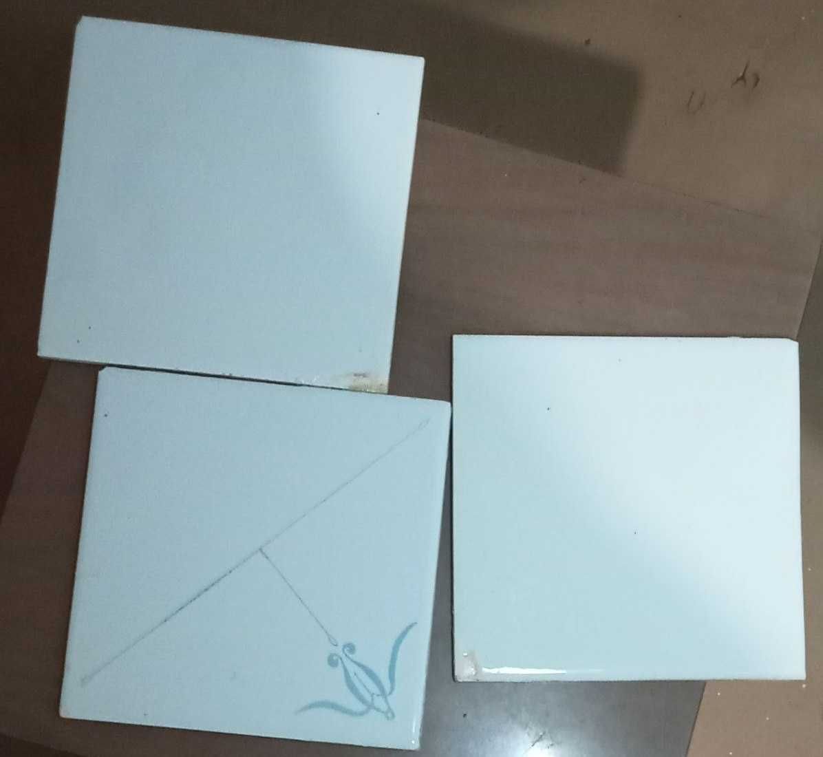 Продам. Кафель. Новый. Советский. 15 см.  х 15 см.