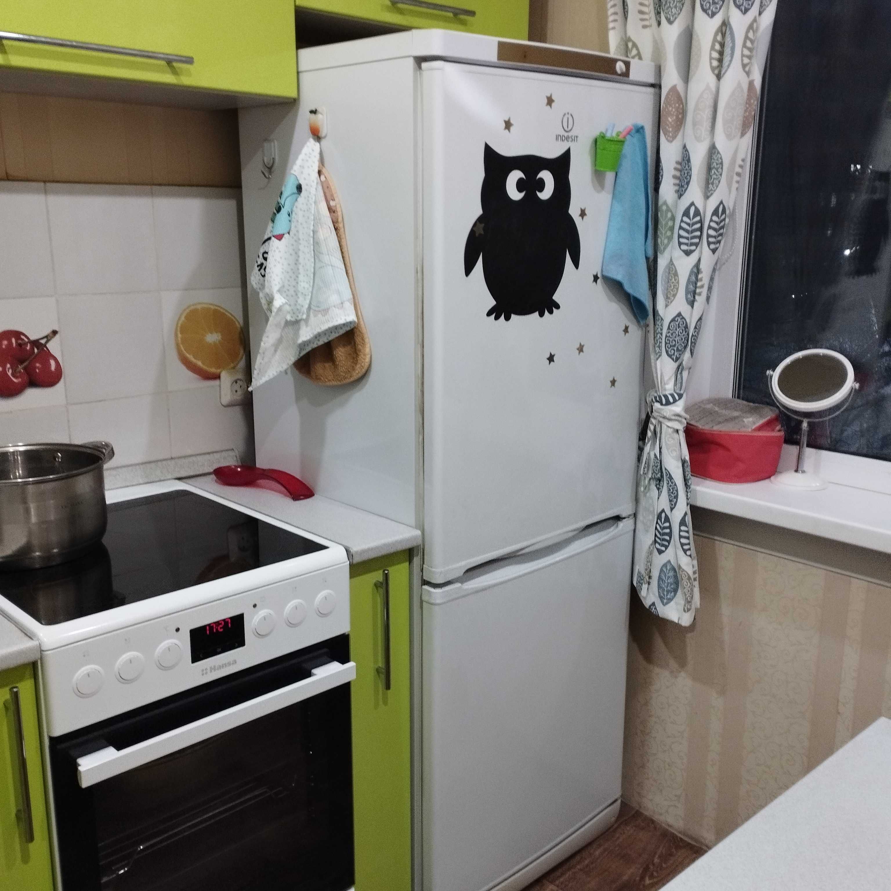 Продам холодильник INDESIT