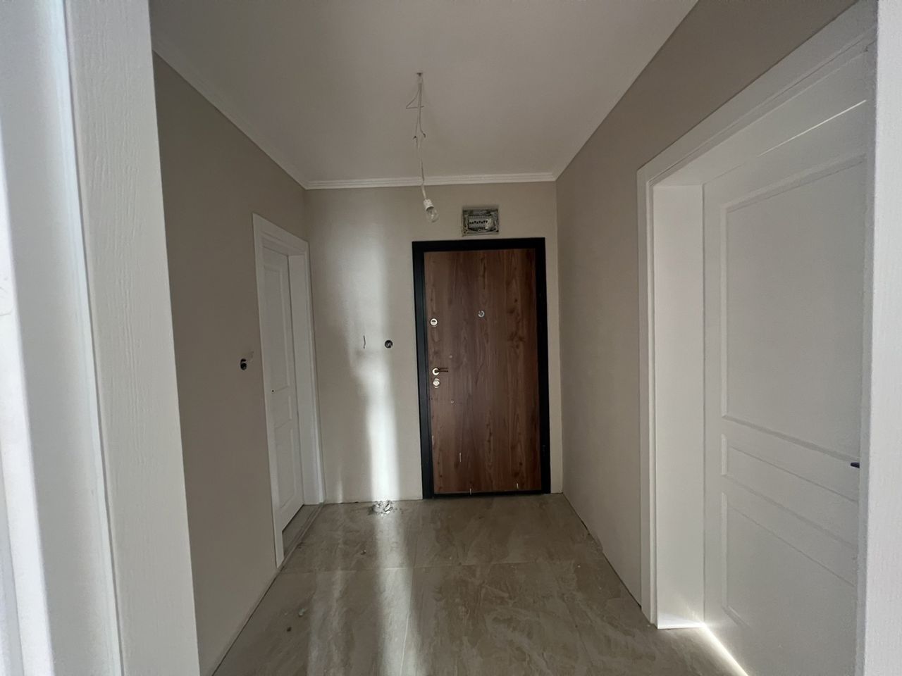 Продава се Двустаен апартамент в Кърджали, Гледка - 89 кв.м за 1068 €/кв.м - Снимка #2