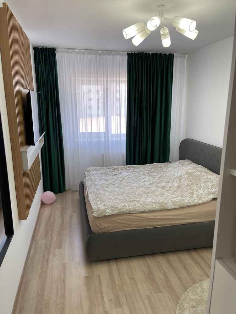 Apartament 3 camere + boxa