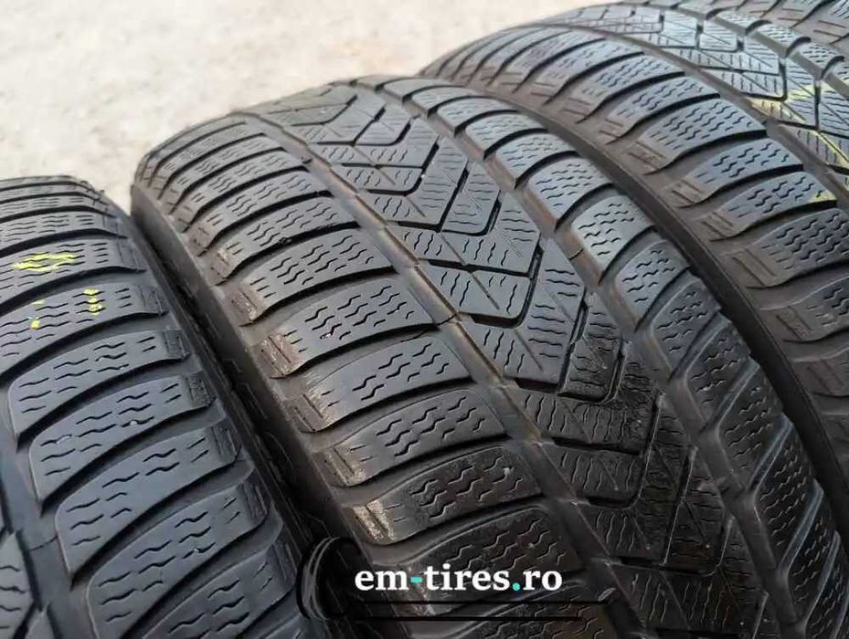 SET 4 Anvelope Iarna 225/50 R18 PIRELLI Sottozero 3 95H - Runflat