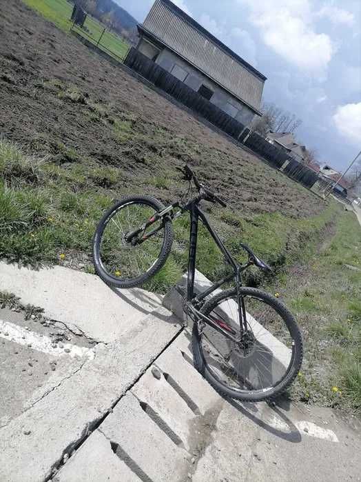 Bicicleta Attetion cube