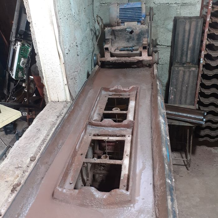 Masina de făcut tigla beton