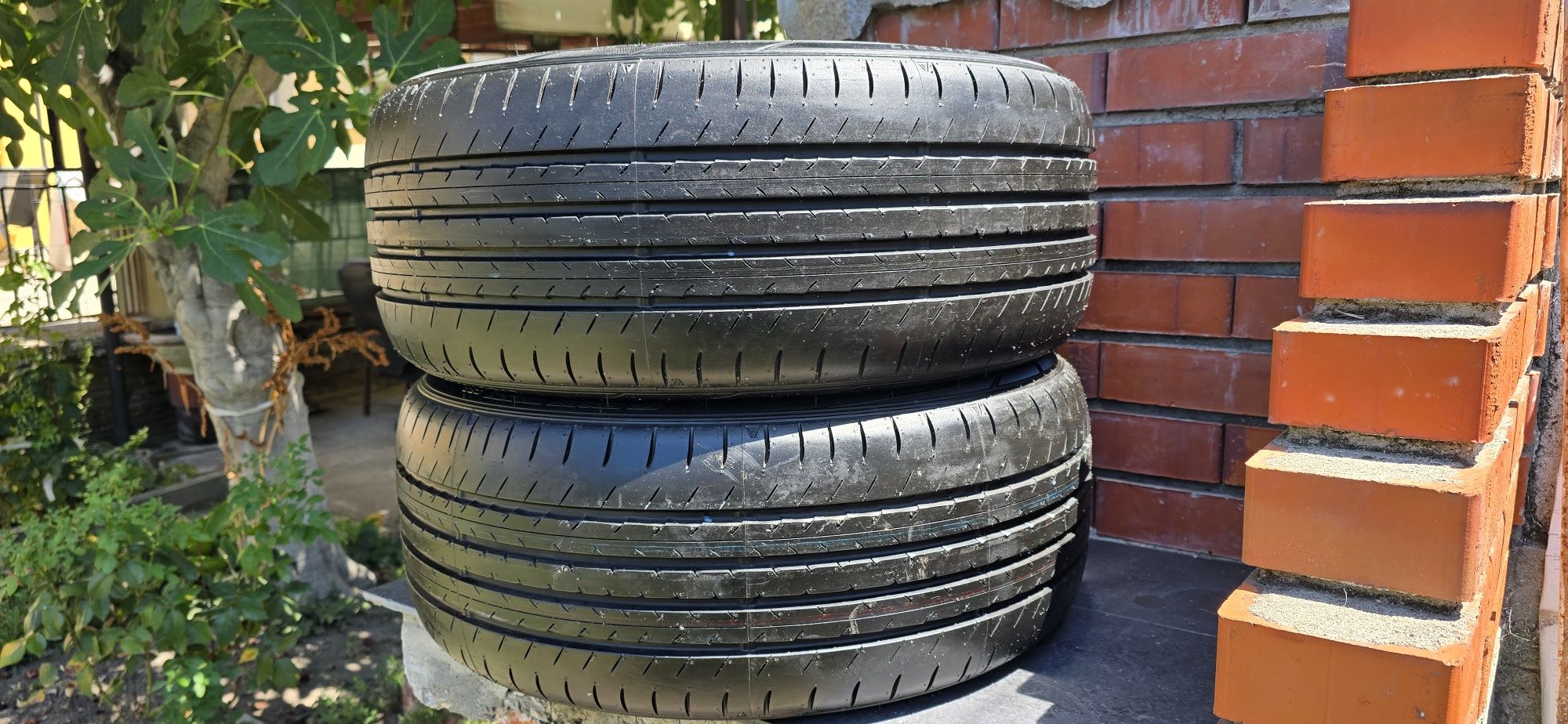 Гуми Dunlop 225/45R17 НОВИ!!!