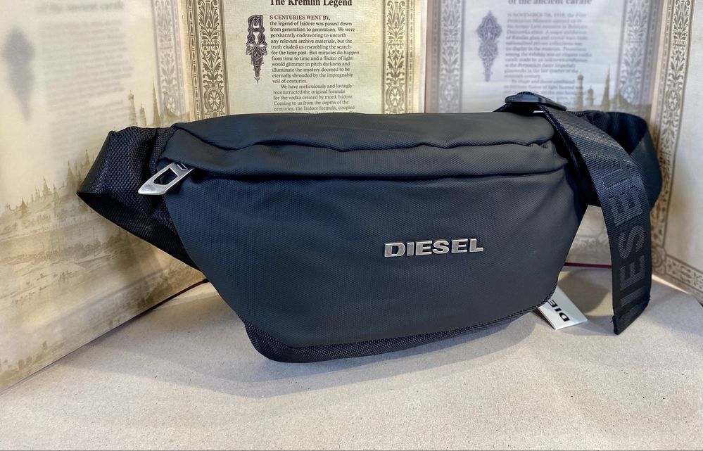 Чанта за през гърди Diesel налични отново