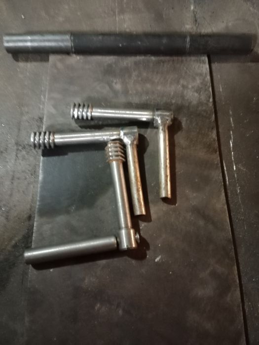 Гаражный замок винтовой