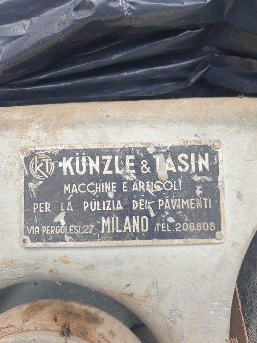 Masina de slefuit parchet