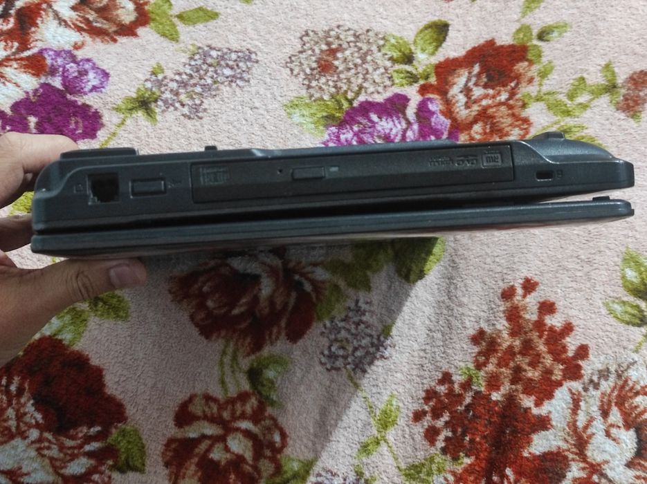 Noutbok Acer sirochna sotiladi