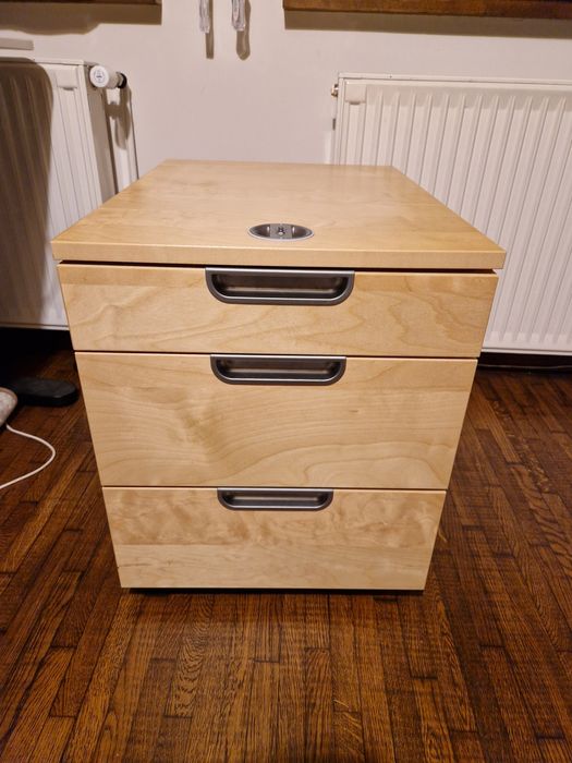 Comoda birou cu rotile