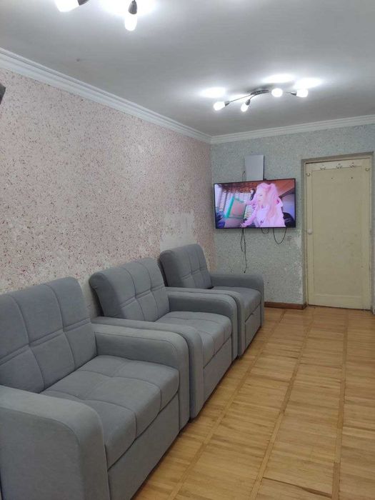 Продам 2х комнатную Косманавтов , Голубые купала