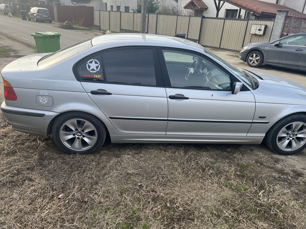 Aripa gri stanga dreapta e46 usa  stanga dreapta argintie