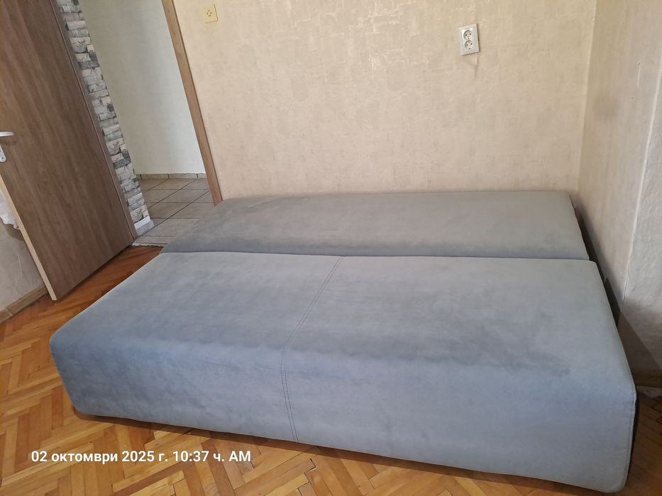 Разтегателен диван сив