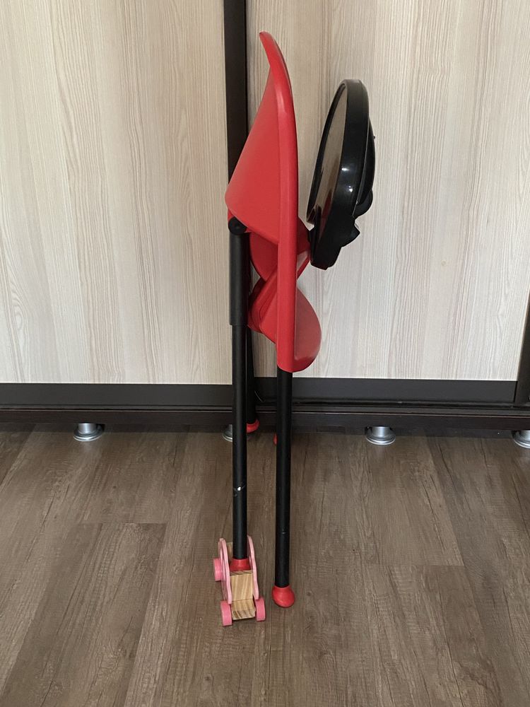 BabyBjorn - Scaun de masa bebe - rosu / negru