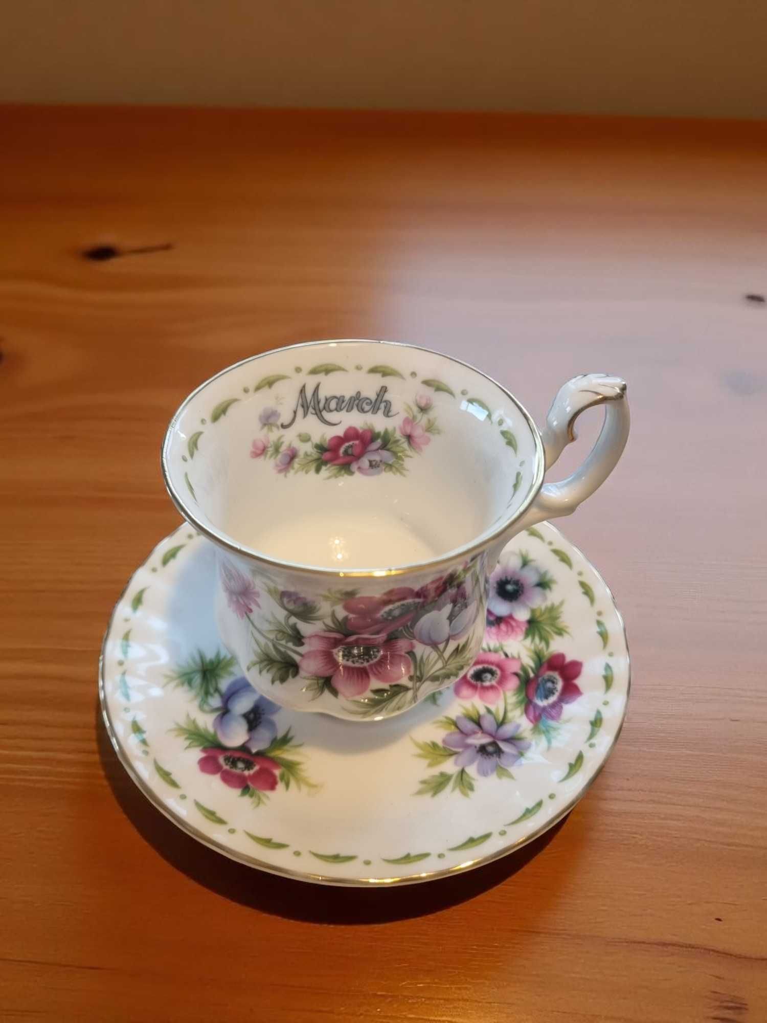 Чаени чаши Royal Albert  /Flower of the month