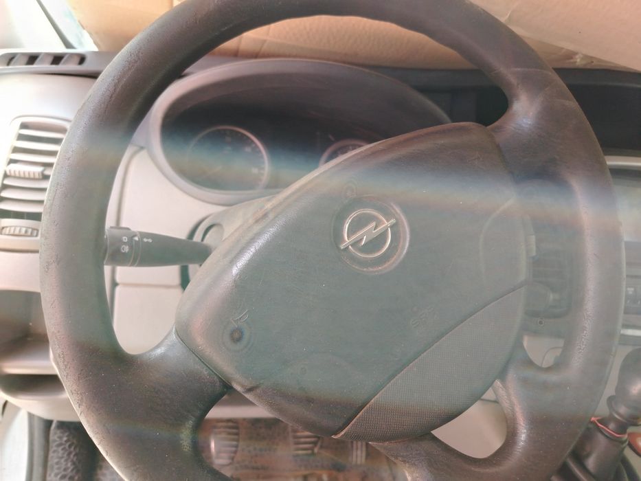 Opel vivaro 8+1, an 2010