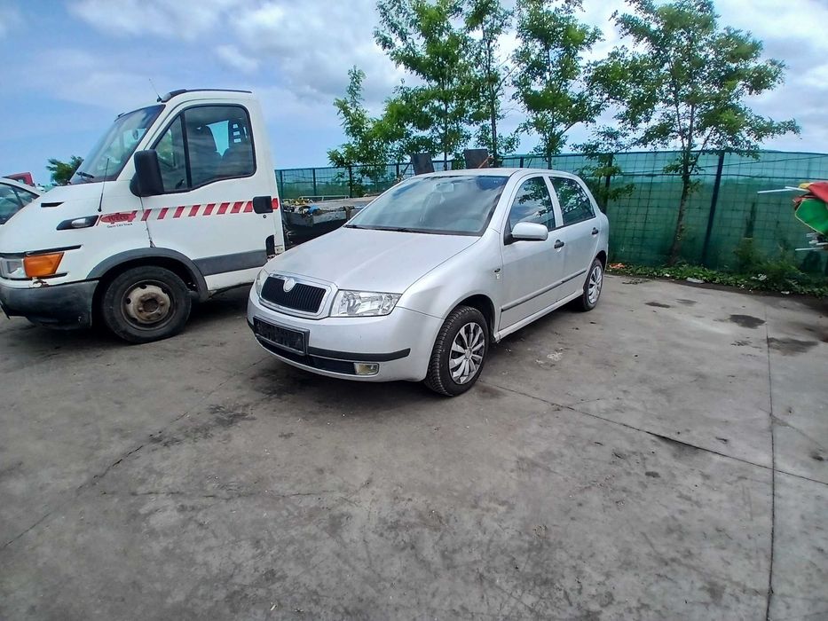 Dezmembram skoda fabia 1