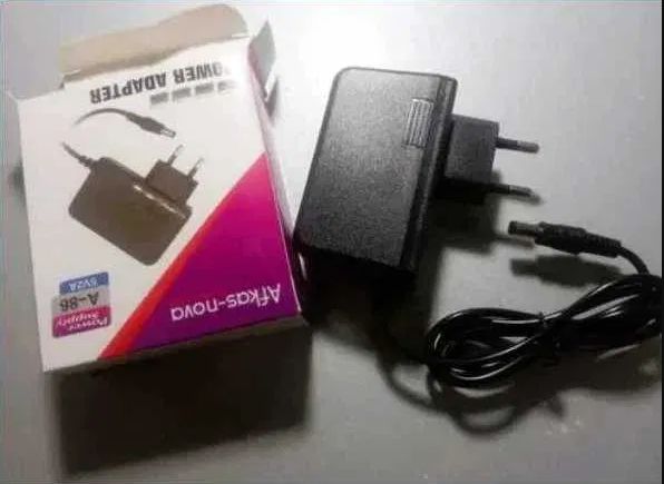 зарядка, блок питания на 5 вольт