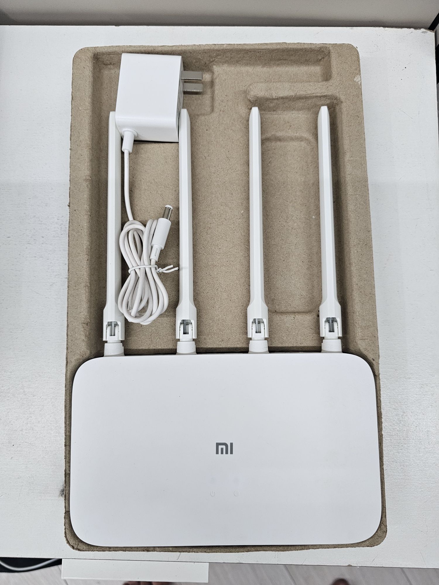 Wi-Fi роутер Xiaomi Mi Wi-Fi Router 4A Gigabit Edition