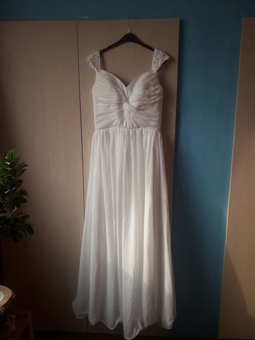 Семпла Сватбена рокля