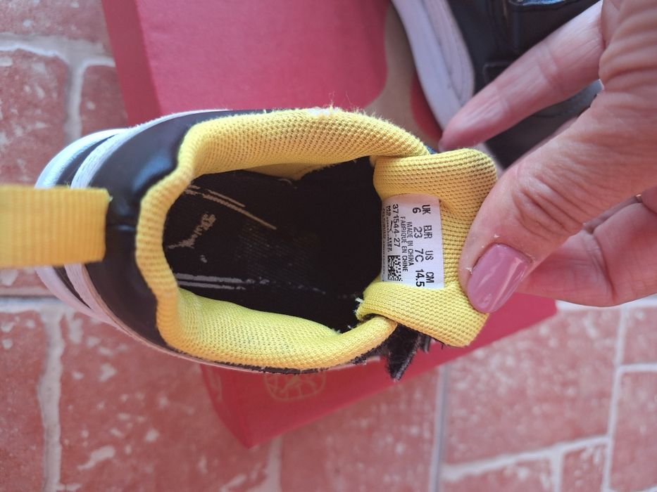 Pantofi Puma marimea 23