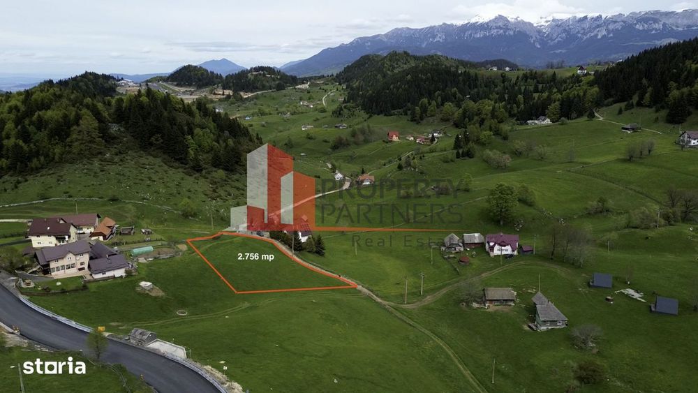 Teren Fundata cu vedere la muntii Bucegi
