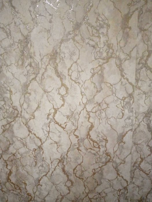 Продам рулон обоев.