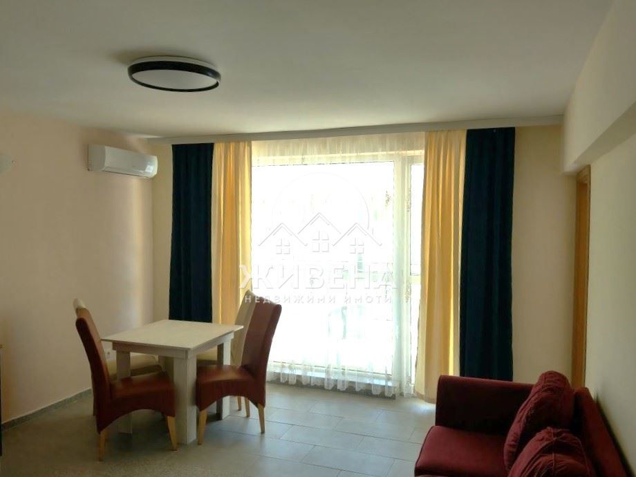 Продавам обзаведен 3-стаен апартамент, с.Кранево, площ 71 кв.м