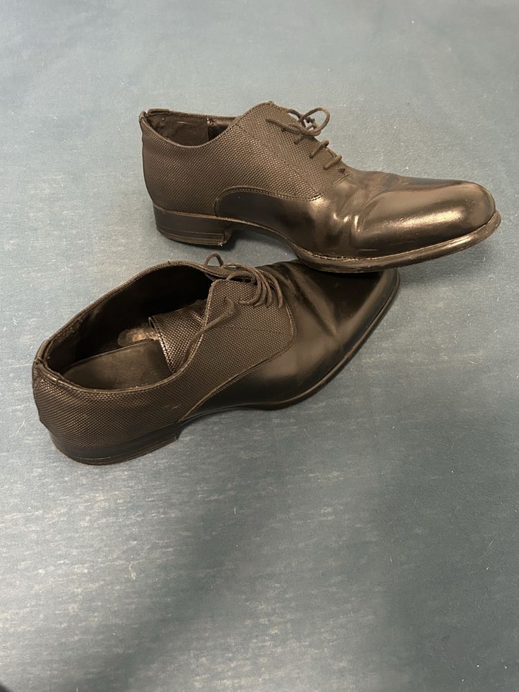 Pantofi Eleganți Zara Man din Piele Neagră