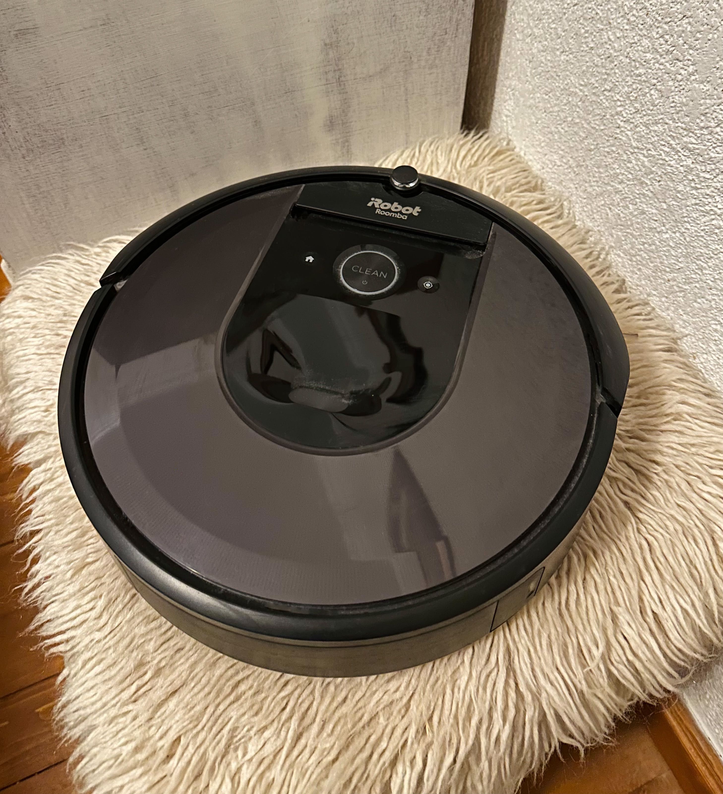 Прахосмукачка робот IROBOT ROOMBA I7 black i715840