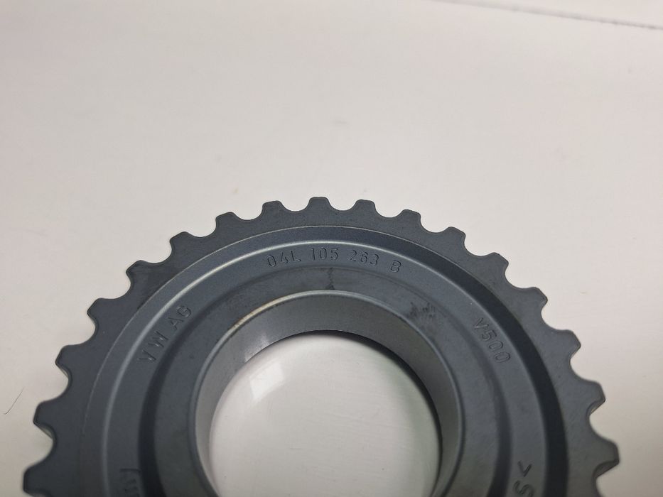 Pinion vibrochen AUDI A3 Sportback 8VA, 8VF 2012 - >1.6 TDI CLHA 04L10