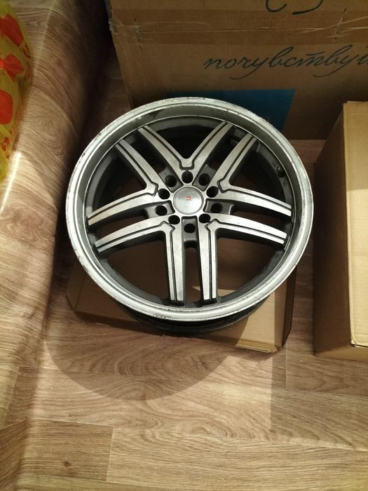 Продам диски ( титанки).