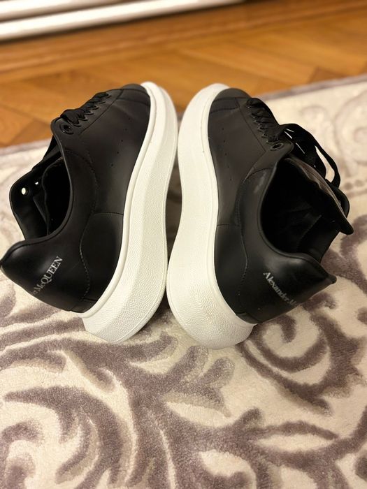 Alexander McQueen  Marimea 40