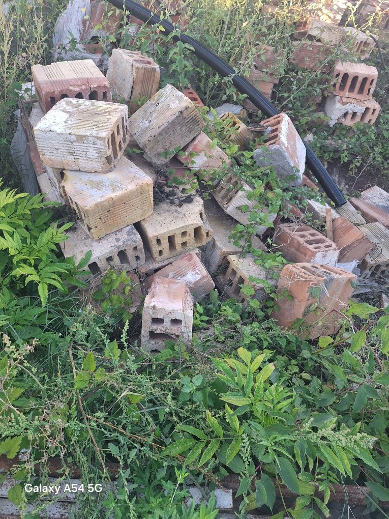 Тухли четворки. Продавам